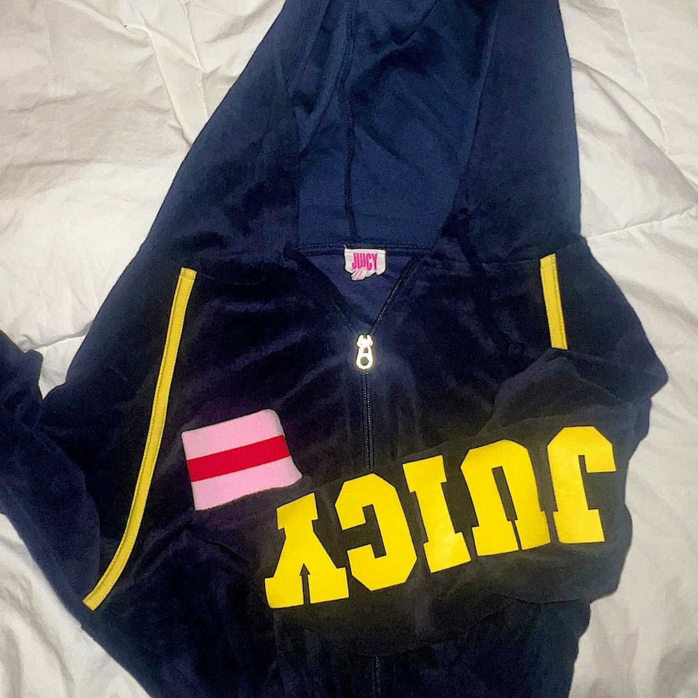 vintage juicy couture navy blue zip up crop hoodie!